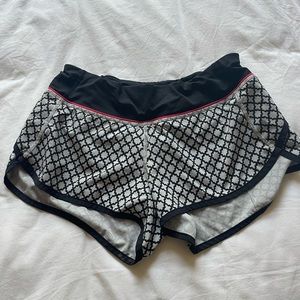 Lululemon pattern speed shorts